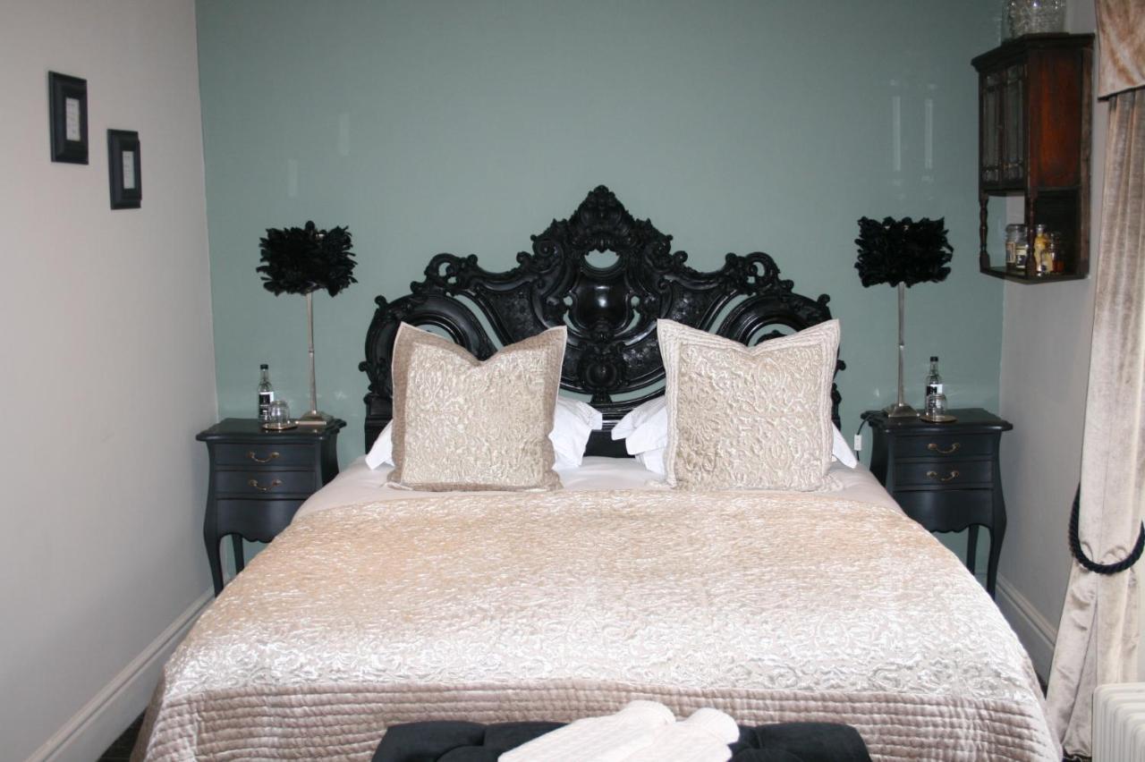 The New White Lion Hotell Llandovery Exteriör bild